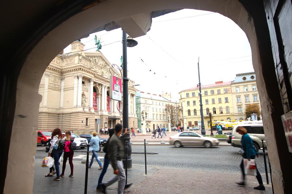 Romantic in Lviv 500m from Opera Exteriör bild